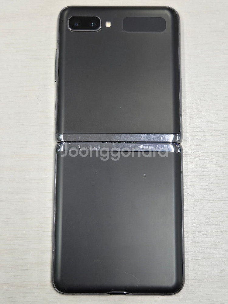 갤럭시 Z플립 5G 블랙색상 256용량 상태좋은 꿀매물...--2