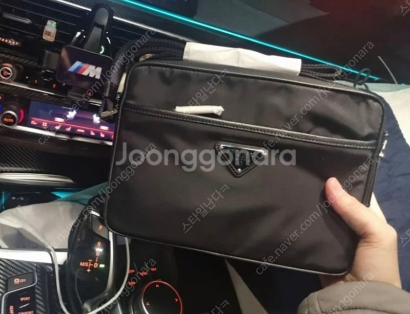 프라다 가방 판매합니다 950,000원--2