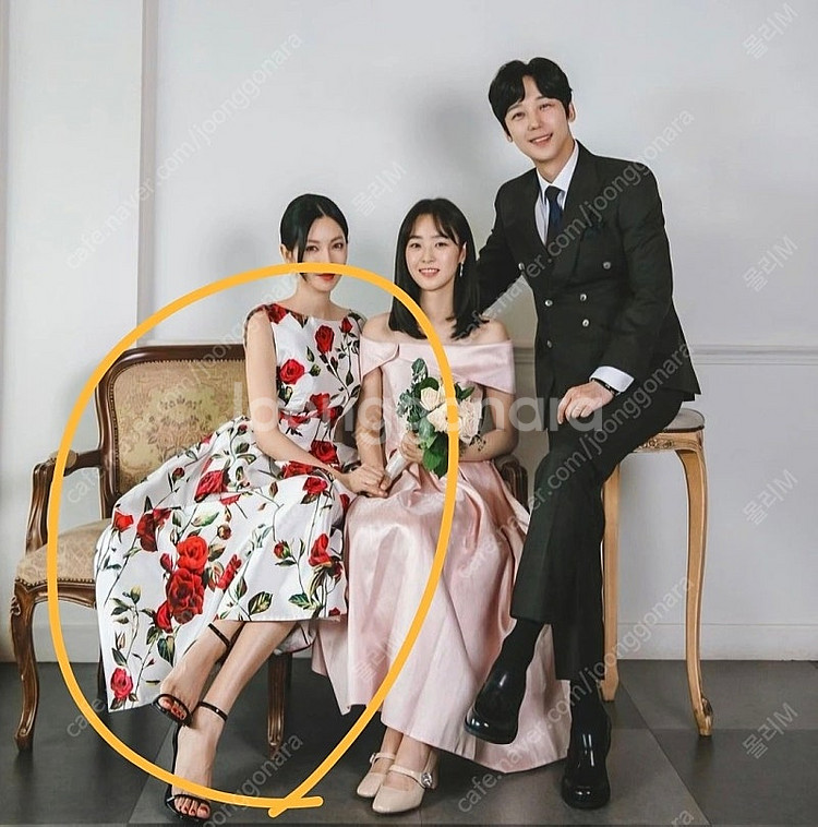 새제품) 김소연착용 장미 패턴 플레어 원피스--0