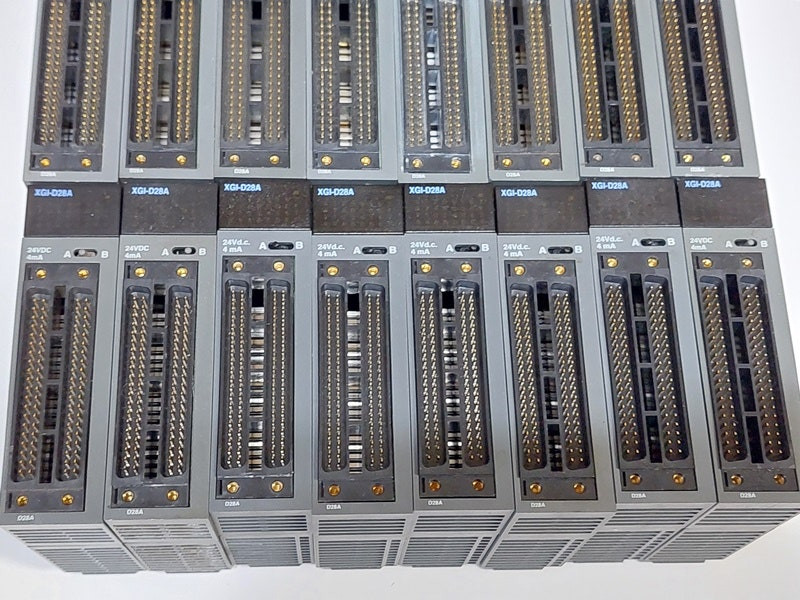 LS XGQ-TR2A, XGI-D28A PLC 이미지