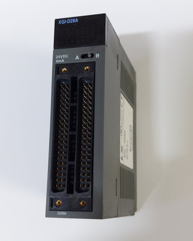 LS XGQ-TR2A, XGI-D28A PLC 이미지
