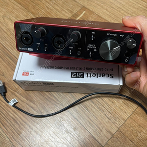 스칼렛2i2 3세대 오디오 인터페이스 판매합니다