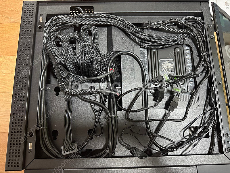 레이저 토마호크 미니 ITX 게이밍 피시 (개별판매가능)--3