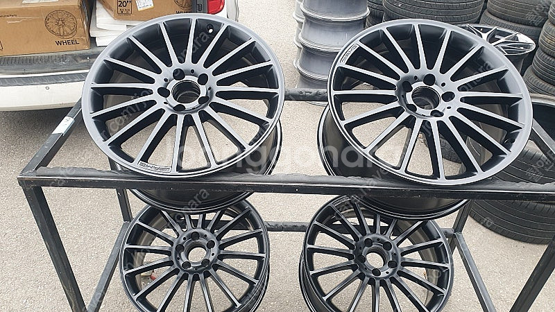 [판매] 벤츠 C63 AMG 퍼포먼스 정품 19인치휠--0