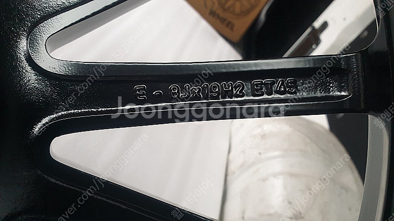 [판매] 벤츠 C63 AMG 퍼포먼스 정품 19인치휠--7