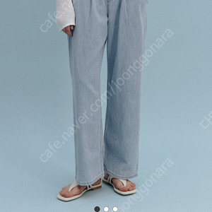 망고매니플리즈 DEW PINTUCK JEANS_LIGHT BLUE