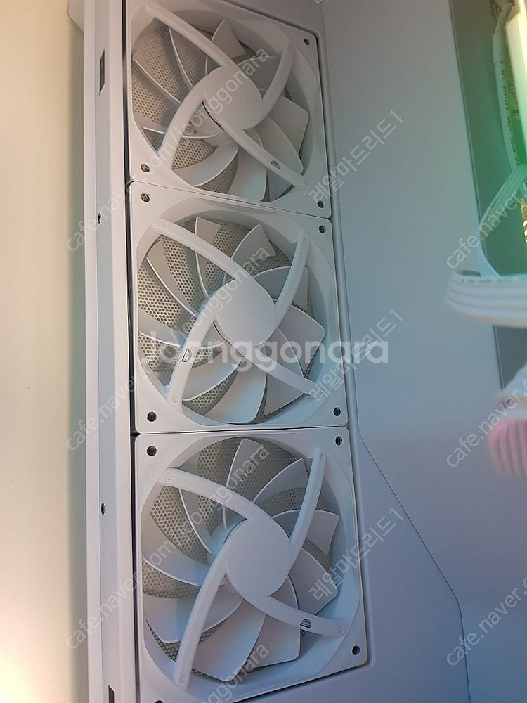 nzxt f120q 화이트 3개--0