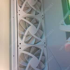 nzxt f120q 화이트 3개