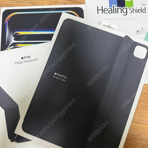 아이패드 프로 13인치 M4 셀룰러 스페이스 블랙 256GB, 매직키보드 영문, 정품 폴리오 케이스 등등