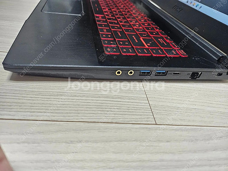 급쳐 15인치 RTX3050 가벼운게이밍노트북팝니다--3