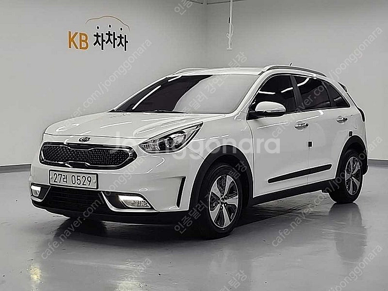 기아 니로 중고 니로 하이브리드 중고차 흰색 2017년...--0