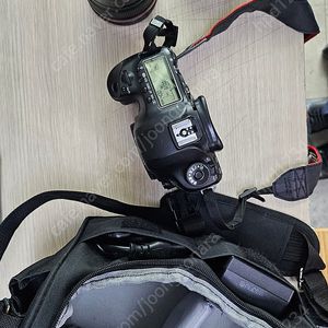 캐논 5D Mark III 카메라와 24-105mm 렌즈 함께 판매합니다.
