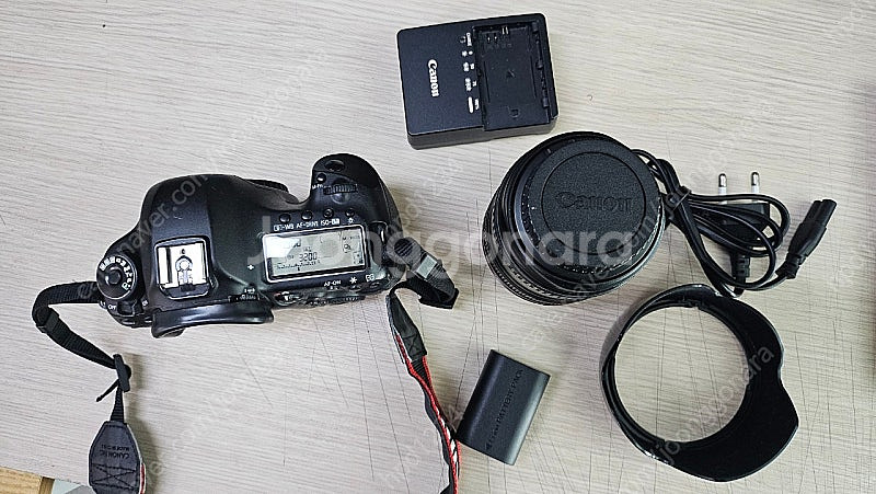 캐논 5D Mark III 카메라와 24-105mm 렌...--1