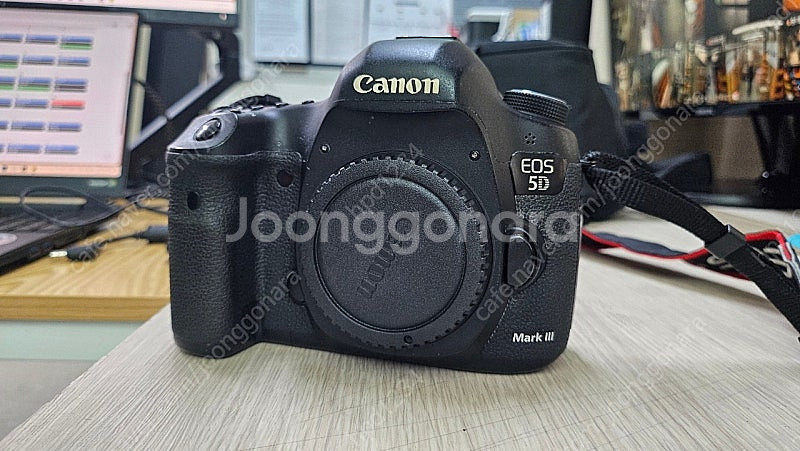 캐논 5D Mark III 카메라와 24-105mm 렌...--2