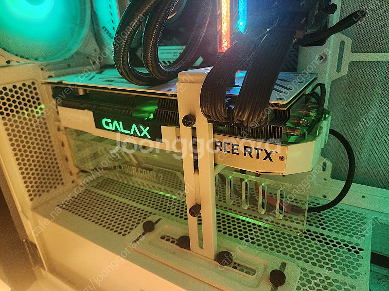PC 반본체 팝니다. RTX 3070 화이트 / 라이젠...--1