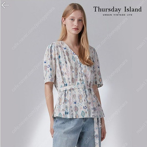 써스데이아일랜드 블라우스