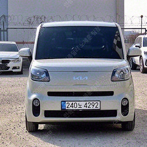 기아 레이밴 중고 진주색 2022년식 15,603km 2인승 밴 프레스티지 스페셜 수원중고차