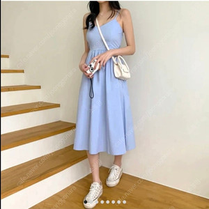 화이트 뷔스티에 원피스 휴양지룩