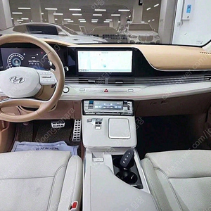더뉴 그랜저IG 중고 그랜저 중고 가격 검정색 2020년식 77,010km 2.5 캘리그래피 중고자동차시세표