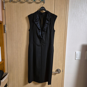 TIME 블랙 원피스