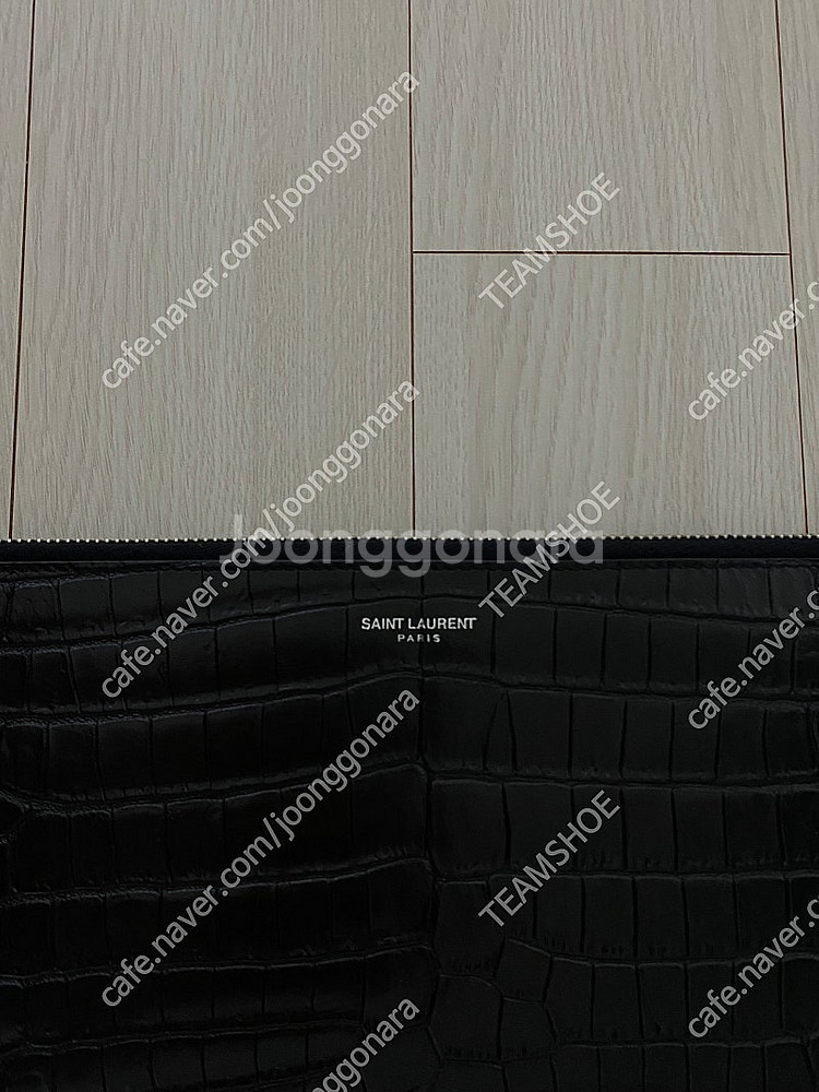 SAINT LAURENT 생로랑 클러치백--1