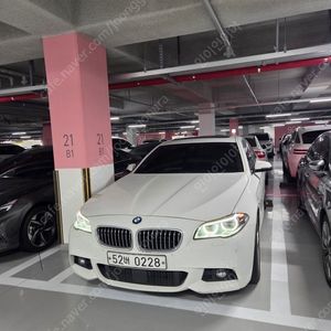 BMW 5시리즈 (F10) 520d 중고차 판매합니다 7.7만km 16.10월식