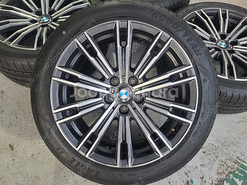 [판매]BMW G20 790m 18인치 휠타이어 팝니다--1