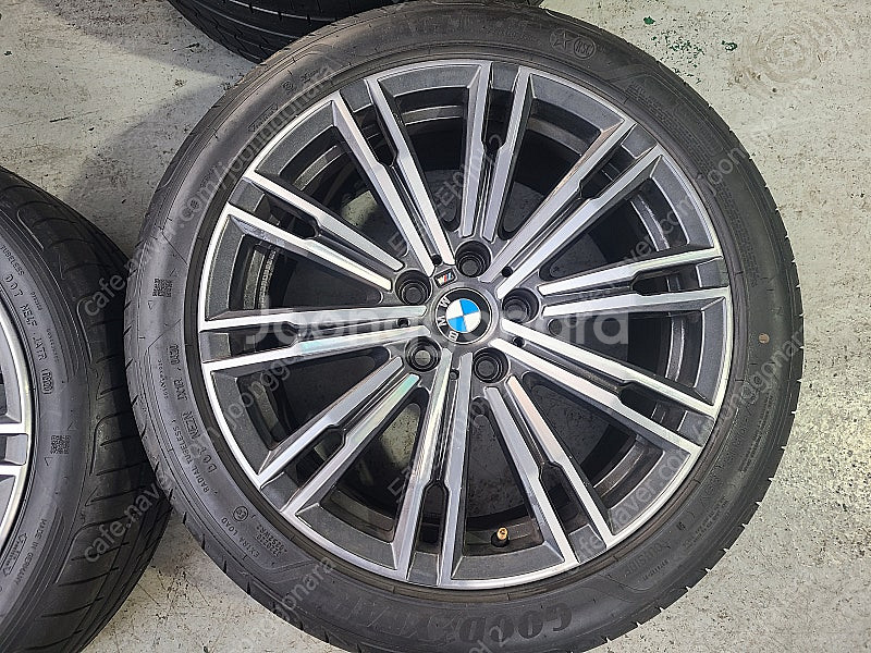 [판매]BMW G20 790m 18인치 휠타이어 팝니다--3