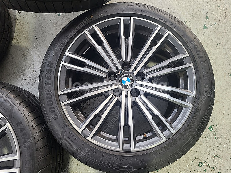 [판매]BMW G20 790m 18인치 휠타이어 팝니다--4
