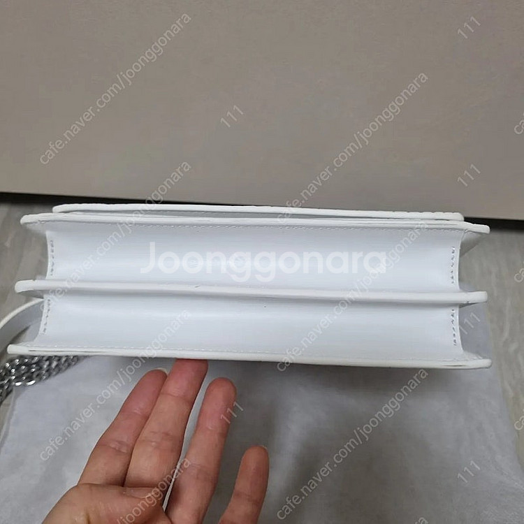 (할인) 새상품 입생로랑 은장 체인숄더백--4