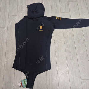 새상품 야마모토 더블케이 프리다이빙 웻슈트 상의만.