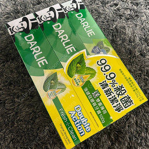 홍콩 치약 달리 더블 액션 2+1세트 팝니다~ 여러개 있습니다