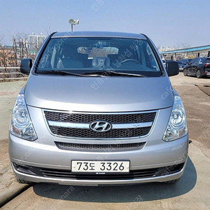 스타렉스 중고 그랜드 스타렉스 중고차 회색 2015년식 12인승 왜건 4WD CVX 디럭스 중고자동차