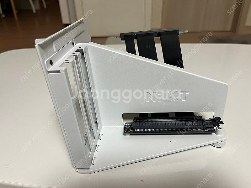 NZXT 라이저킷 화이트--3