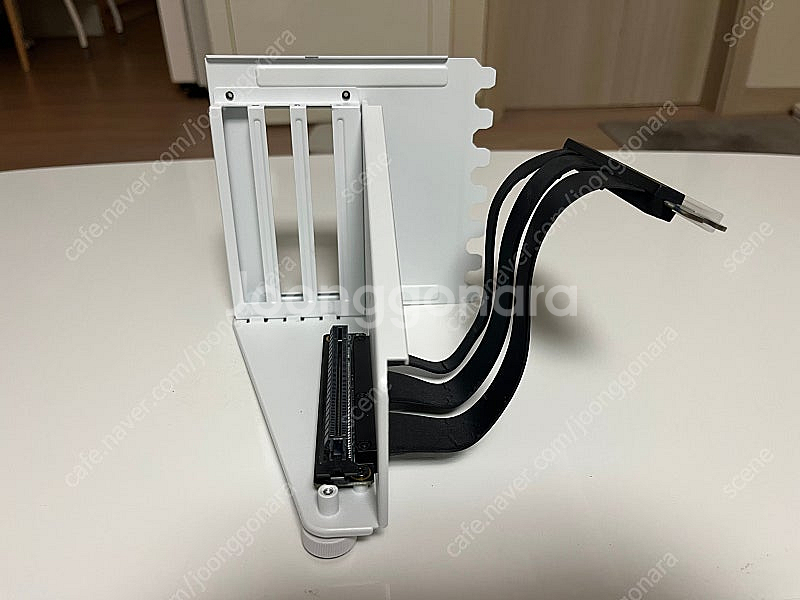 NZXT 라이저킷 화이트--4