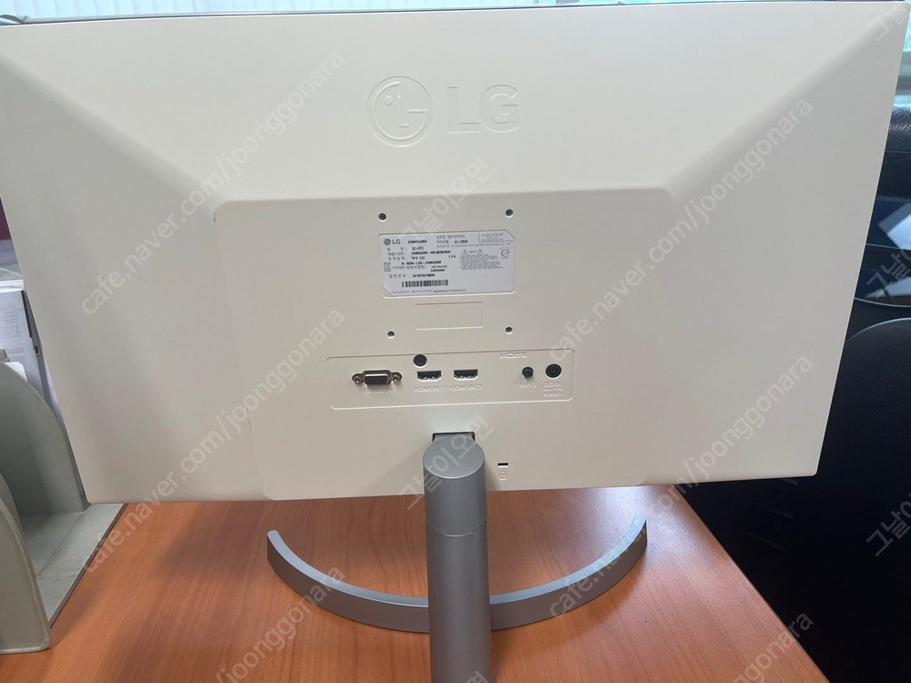 [가격인하/액정파손/부품용] LG 모니터 판매합니다 (24mk600m) / (부품용 / 모델 : 24MK600MW)--2