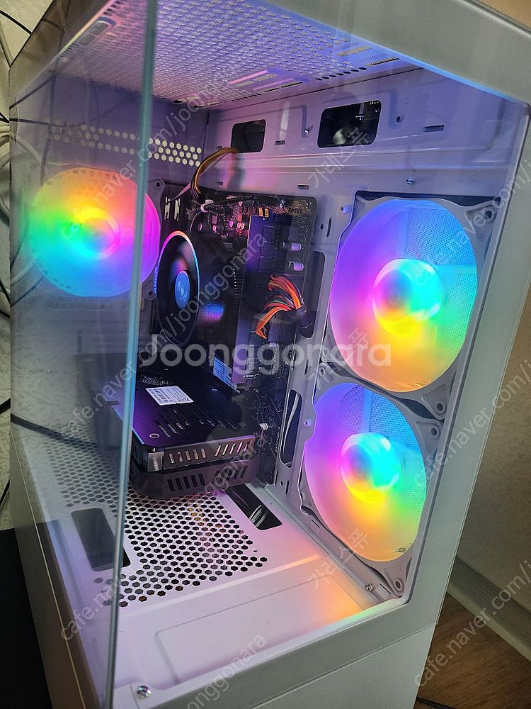 게이밍컴퓨터팝니다! AMD5600 RTX3050--1