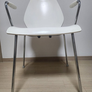 빈티지 Kartell 카르텔 마우이 식탁 의자 MADE IN ITALY 팔걸이 있음 (9만원)