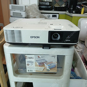 삼사십평사용가능한 5000안시급 엡손빔프로젝터20만원