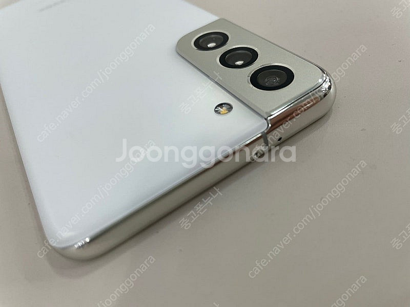 갤럭시 S21화이트 S급 중고폰공기계 당일발송!--2
