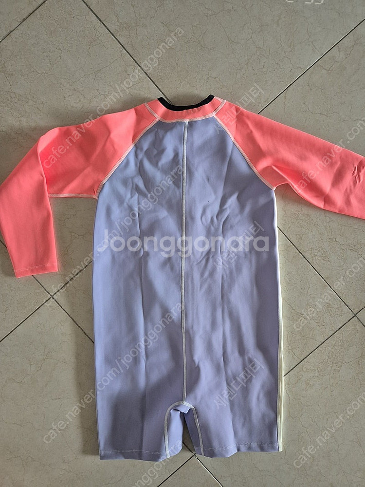 수아바 올인원 래쉬가드 판매해요--4