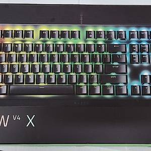 레이저 블랙위도우 V4 X 기계식 게이밍 키보드/부산직거래/택배가능