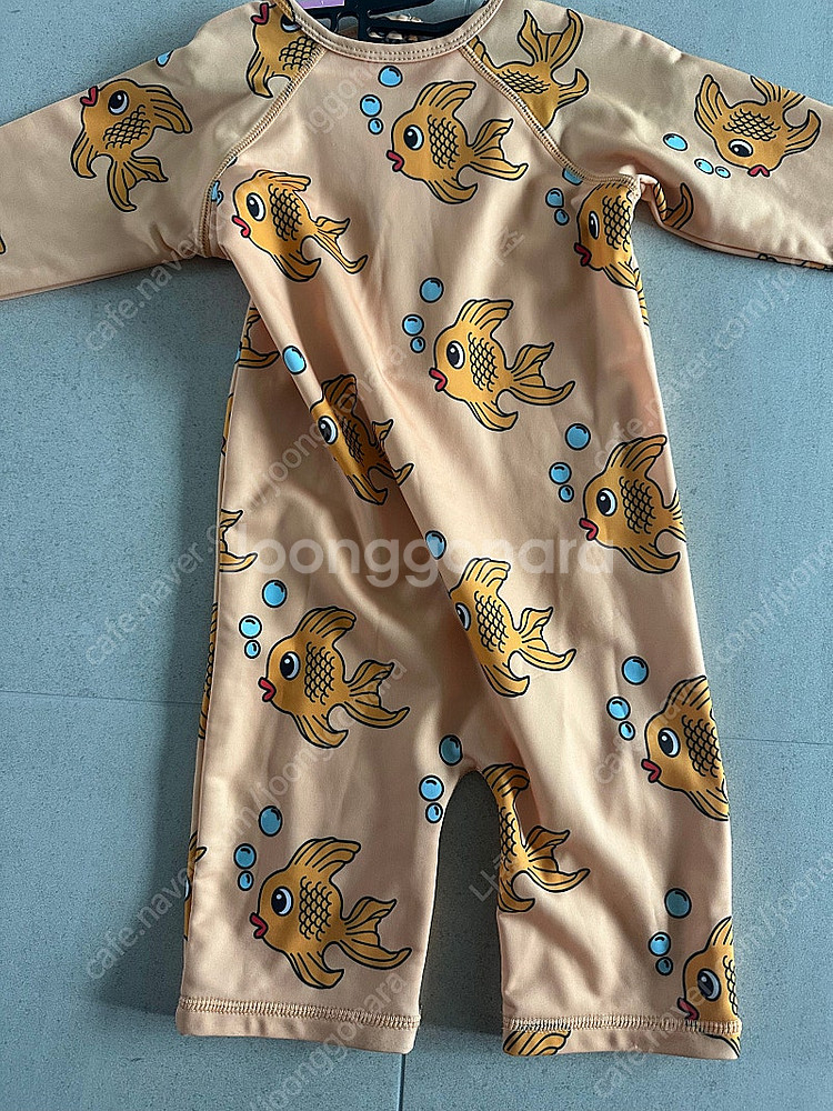 휴고러브스티키 래쉬가드 4t 45000원--1