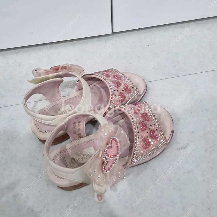 180사이즈 여아신발--1