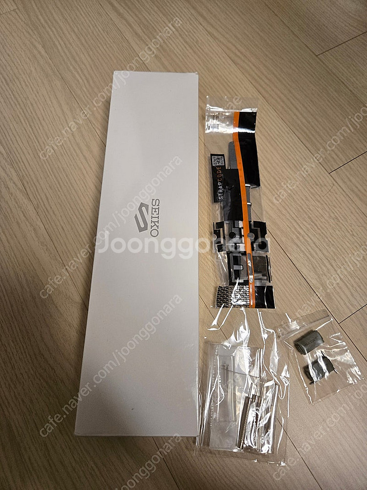 세이코 5 스포츠 스누피 피넛 한정판(SRPK25K1)--5