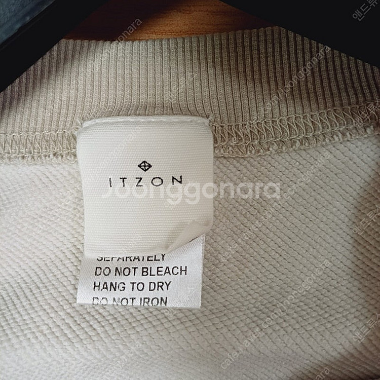 새제품] 잇존 ITZON 티셔츠 (택포)--3