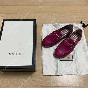 구찌 Cucci 여아 구두 180mm 새제품 팝니다