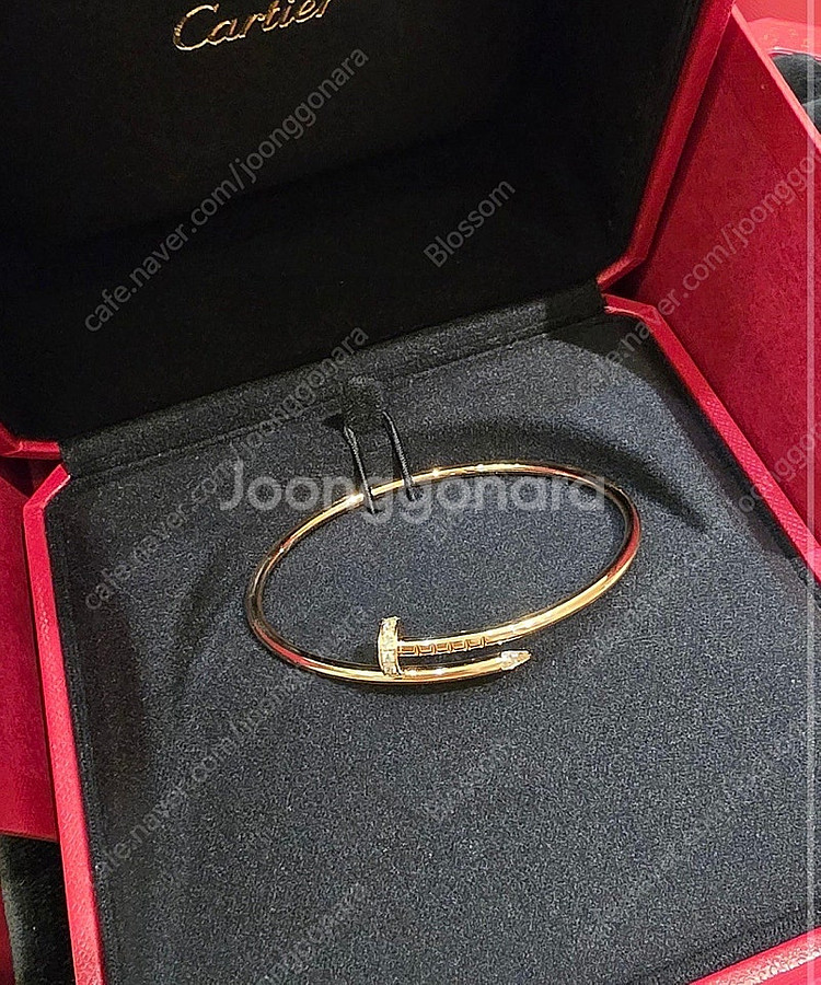 25년구매 까르띠에 앵끌루 다이아 팔찌--0