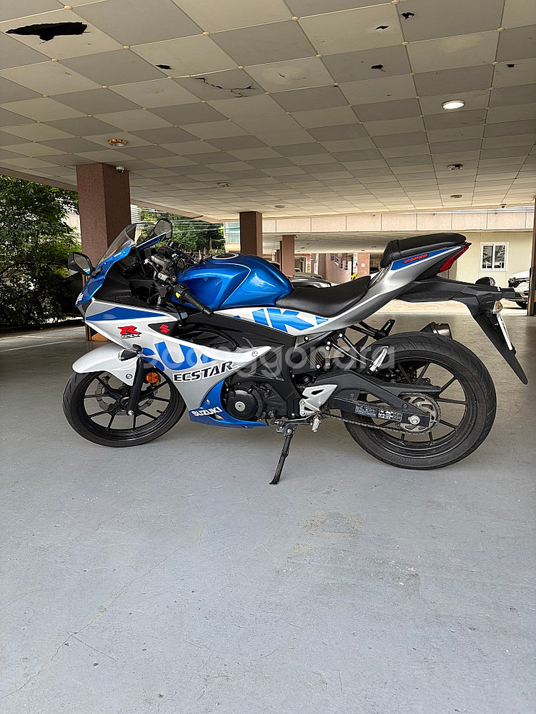 스즈키 gsxr-125 21년식 스페셜카울 요시무라--0