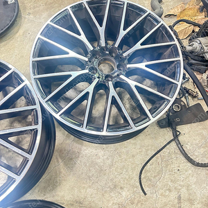 벤츠 w223 S580 4매틱 순정 20인치 휠 타이어 한대분